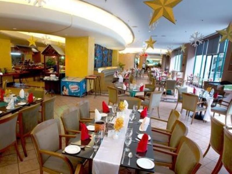Royale Chulan Seremban Bagian luar foto The restaurant